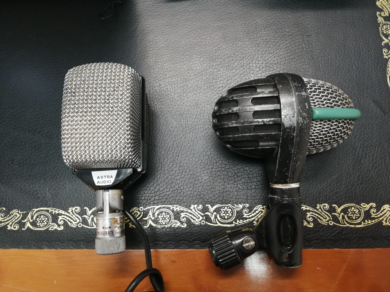 Microphone